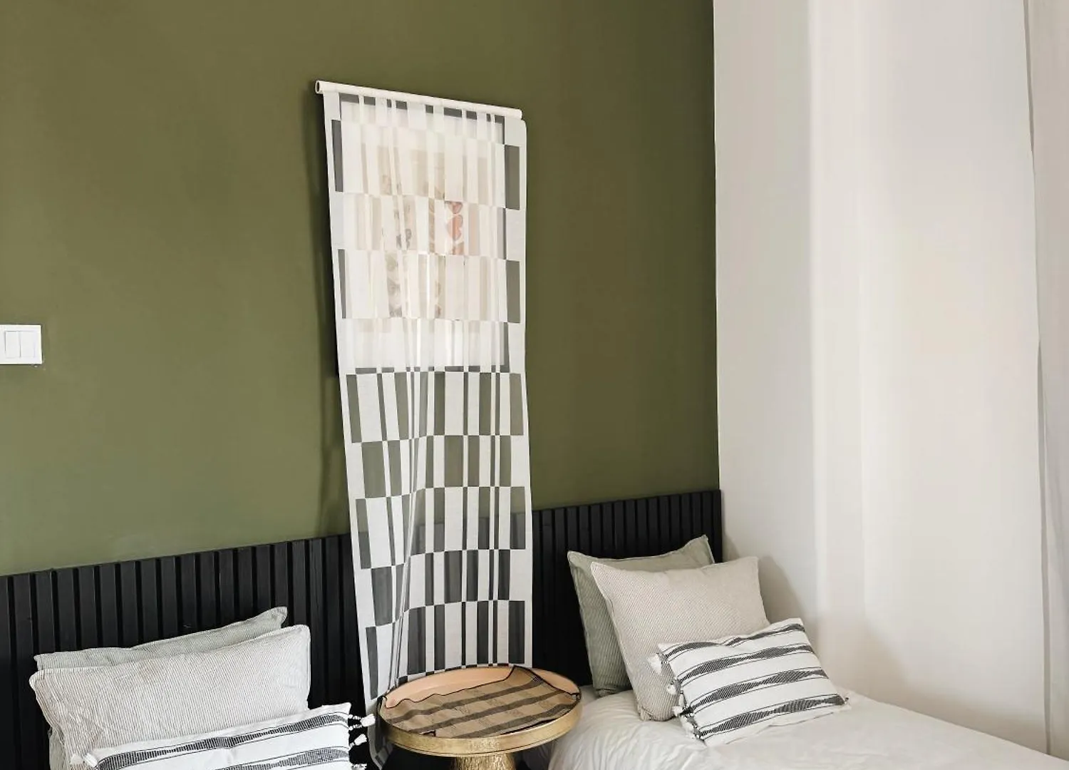 Garden Room L Fonte Luminosa L Soar Home Lisbon Homestay